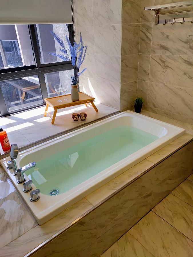 Melaka Town - Imperio Residence Studio With Bathtub Ngoại thất bức ảnh